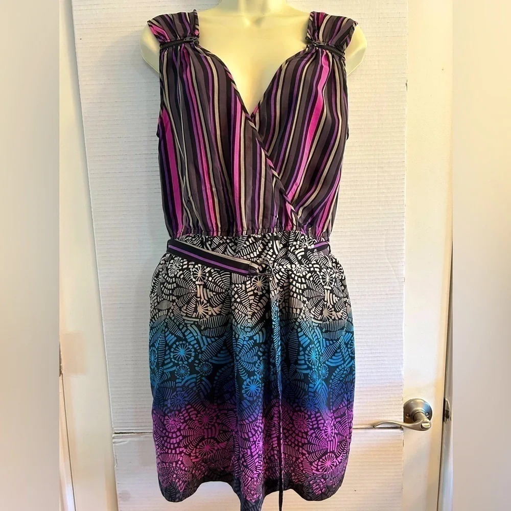Charlie Jade 100% silk belted, sleeveless empire dress in multi color Sz M. P4